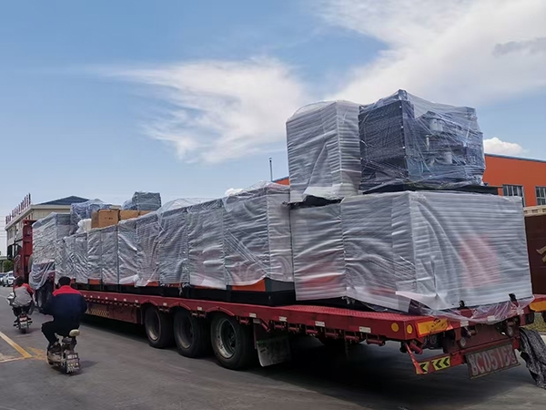 工廠外貿(mào)發(fā)貨現(xiàn)場